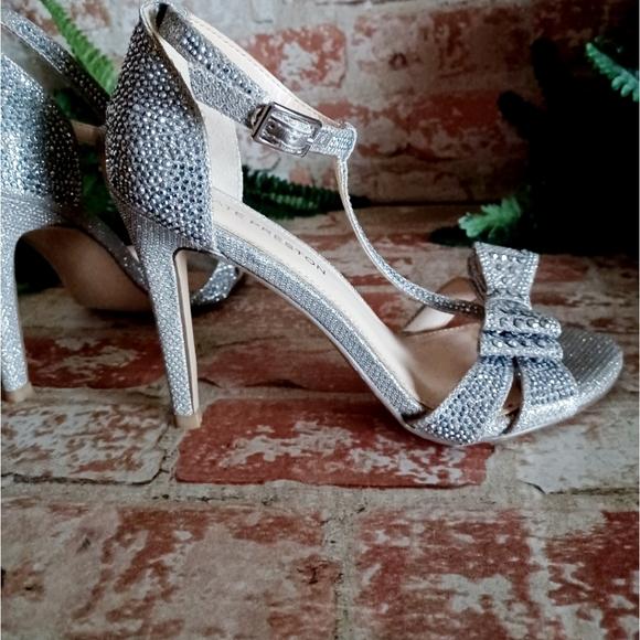 Kate Preston Lula Rhinestone Bow Ankle Sandal - Picture 14 of 16